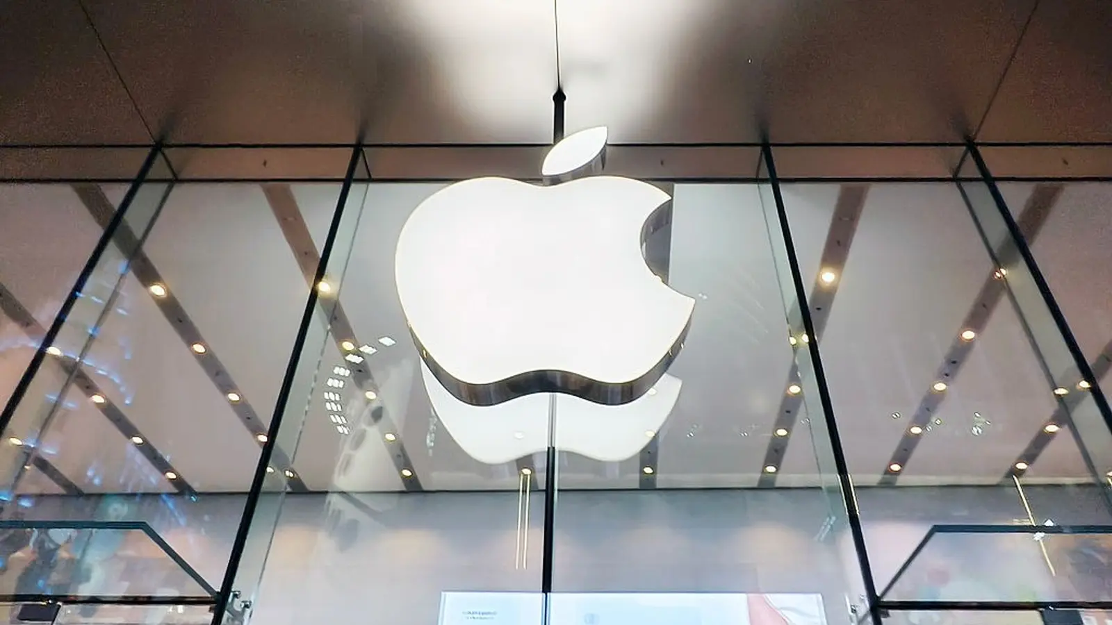 Apple pieņem Samsung atmiņas cenu palielinājumus 2027