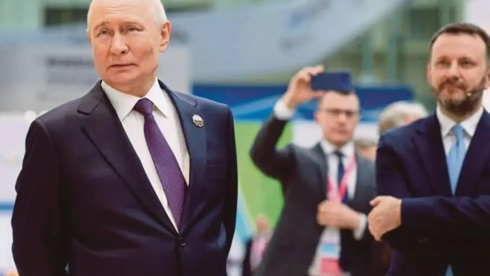 Putins sauc Elon Musk par ģēniju, runā par Starlinku
