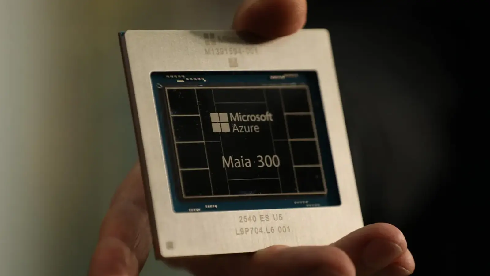 Microsoft atklāj Maia 300: efektīva inferences mikroshēma