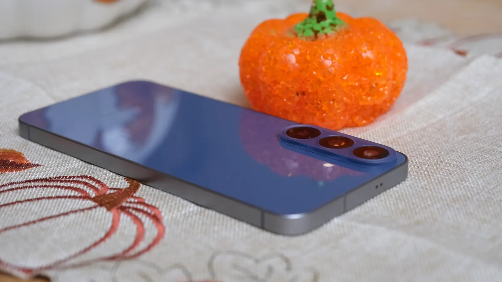 Galaxy S26 FE pilns apskats: plusi, mīnusi un vērtējums