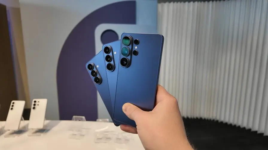 Galaxy S27 Pro un Ultra pāriet uz M16 OLED paneļiem