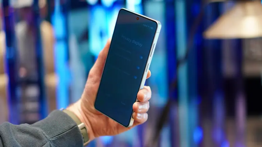 Samsung atstāj Privātuma displeju tikai S27 Pro un S27 Ultra