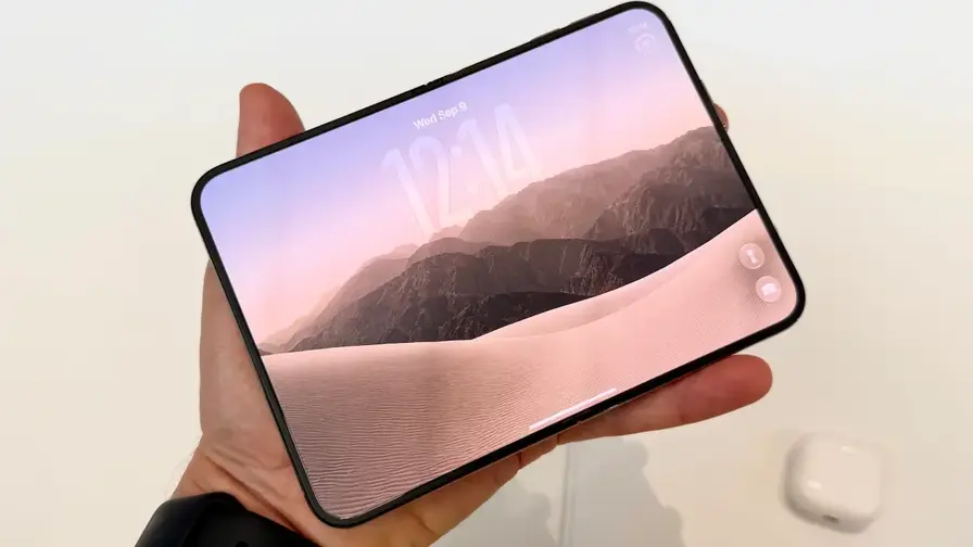 iPhone Duo 2026: eņģes problēmas ierobežo pieejamību