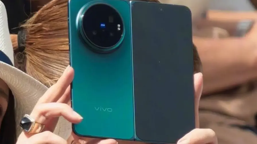 Vivo X Fold 6: salokāmais ar 200MP kameru un 6,900 mAh